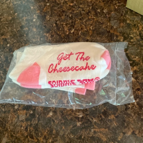 ABC Studios Golden Girls Get The Cheesecake Crew Socks - Picture 2 of 4